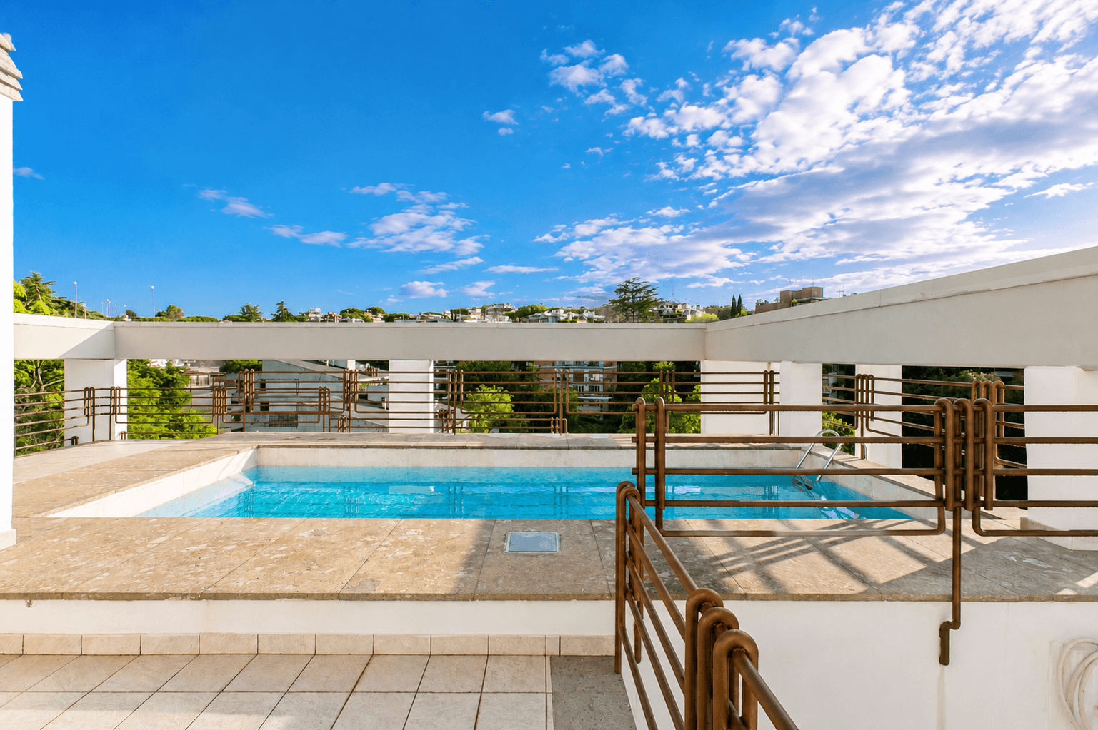 Penthouse con piscina privata