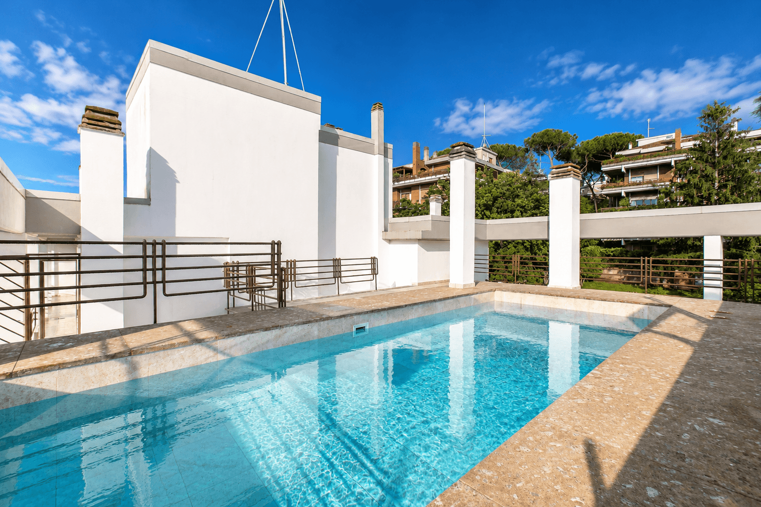 Penthouse con piscina privata