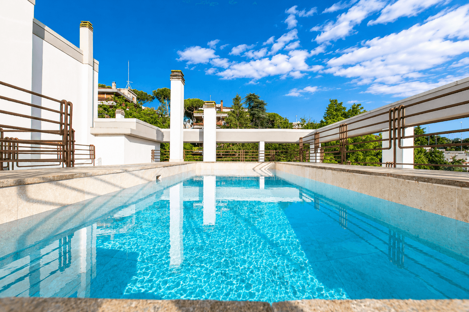 Penthouse con piscina privata