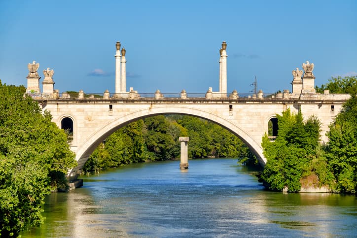 Ponte Flaminio over the Tiber, in North Rome
