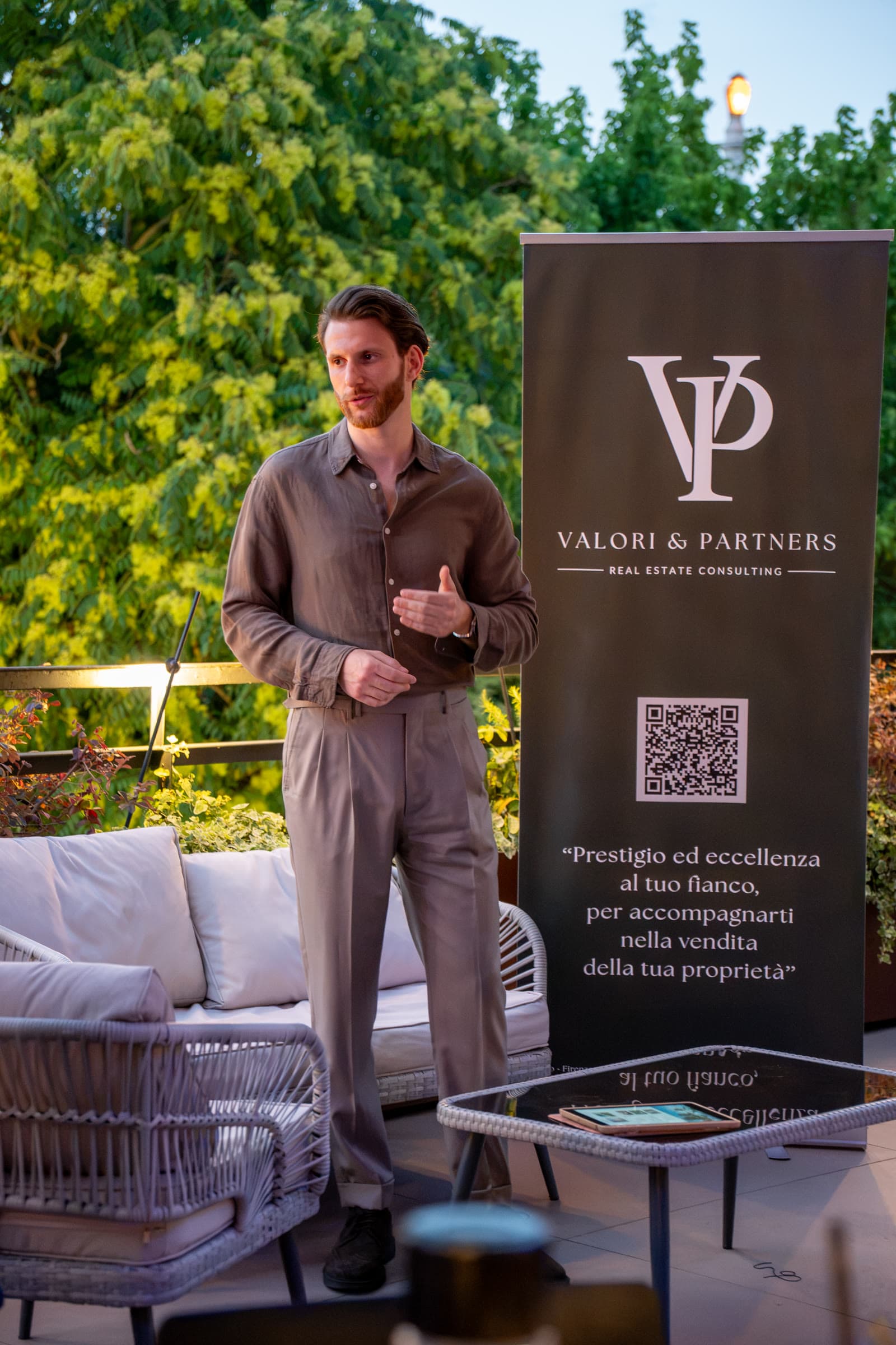 Leonardo Valori a un evento del team Valori & Partners